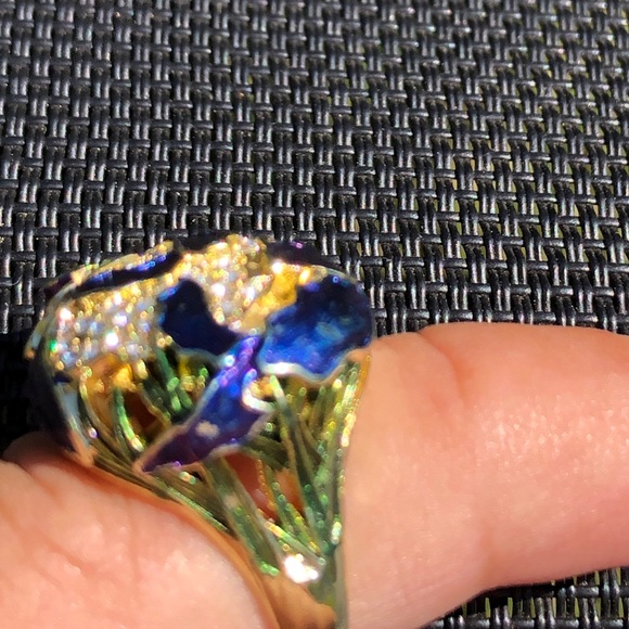 Ring - Picture 4 of 9